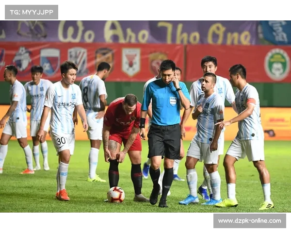 中国裁判组首次执法东亚杯日韩对决 引发广泛关注