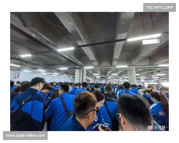 申花远征军挑战工体客队纪录,突破隔离区